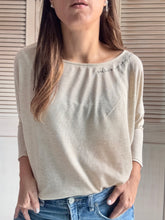 Cargar imagen en el visor de la galería, Camiseta Manga Larga Denver Bordado Corazones