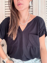 Cargar imagen en el visor de la galería, Camiseta Bolsillo Milán Negro