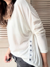 Cargar imagen en el visor de la galería, Camiseta Manga Larga Denver Bordado Estrellas
