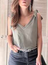 Cargar imagen en el visor de la galería, Santorini Verde Detalle Lentejuela
