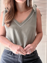 Cargar imagen en el visor de la galería, Santorini Verde Detalle Lentejuela
