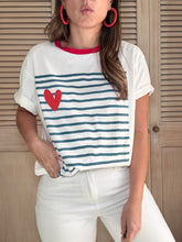 Cargar imagen en el visor de la galería, Básica Oversize Rayas Corazon
