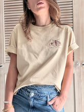 Cargar imagen en el visor de la galería, Básica Oversize Mariposa You Are Magic
