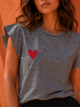 Cargar imagen en el visor de la galería, Básica Manga Bolero Rayas Corazon
