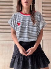 Cargar imagen en el visor de la galería, Básica Zen Rayas corazon
